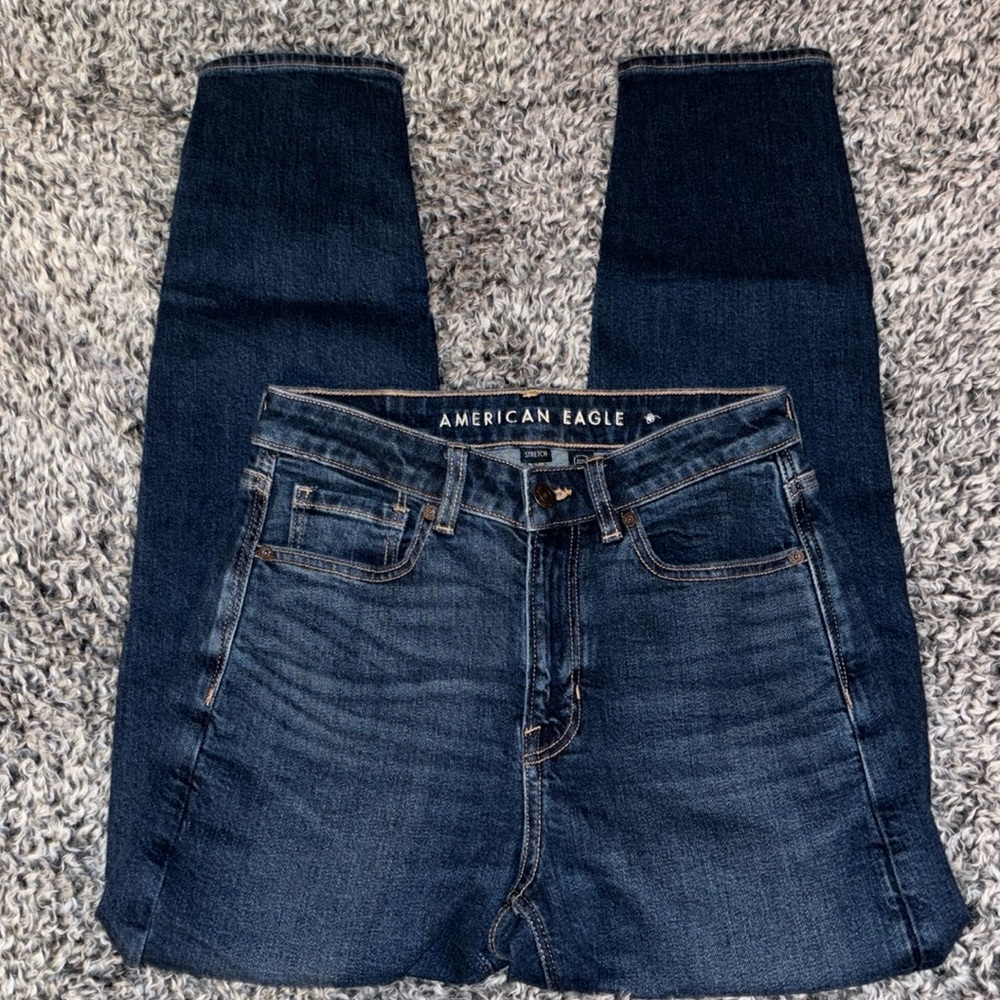 American Eagle mom jeans size 2